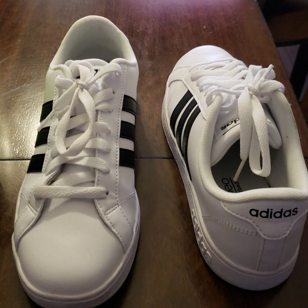 Adidas Neo